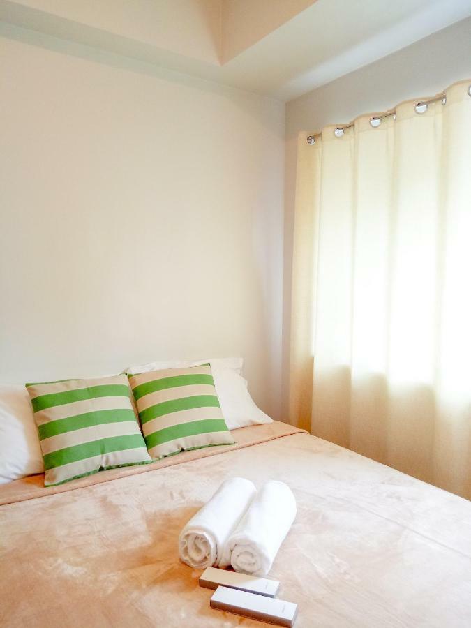 Forbes Area Bgc Taguig Manila Apartment Exterior photo